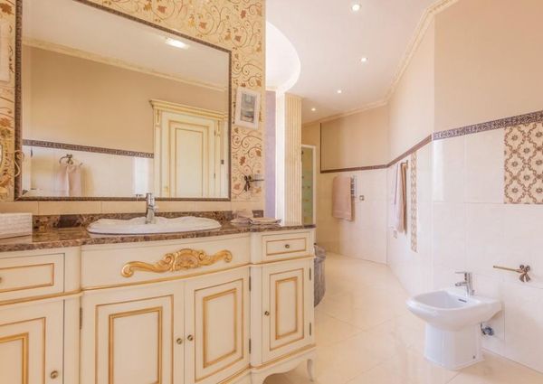 Detached Villa · Alhaurín El Grande · Price: €3.000 / Month