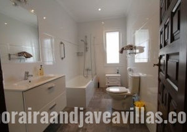 WINTER RENTAL – 3 BED VILLA MORAIRA