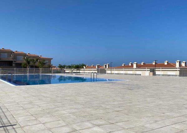 1-bedroom apartment for rent in Puerto de Santiago in residence Playa Negra
