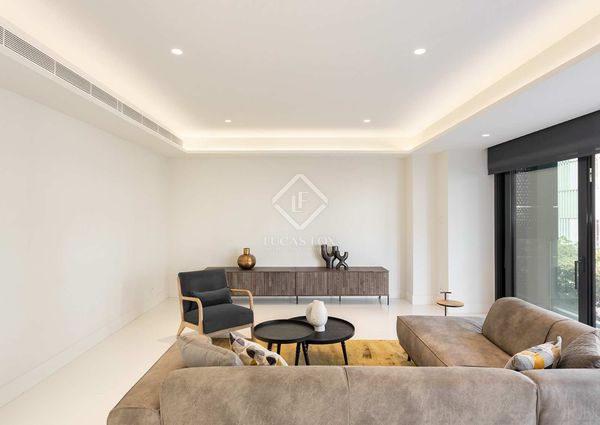 New build 3 Bedroom apartment with 12m² terrace for rent in Sant Gervasi - Galvany