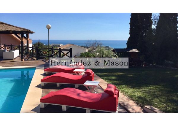 Villa for rent in Benalmádena Pueblo