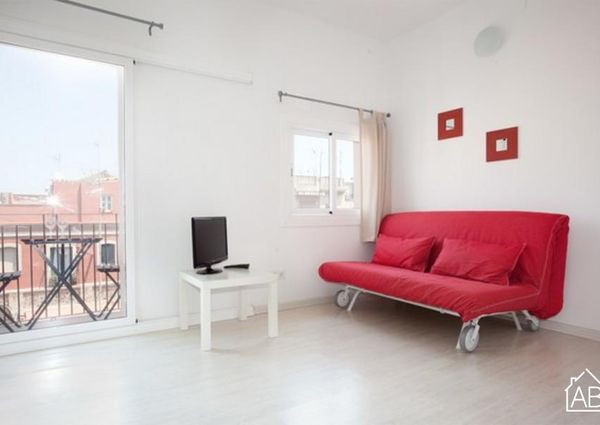 Cheerful studio apartment in Barceloneta located close to the beach