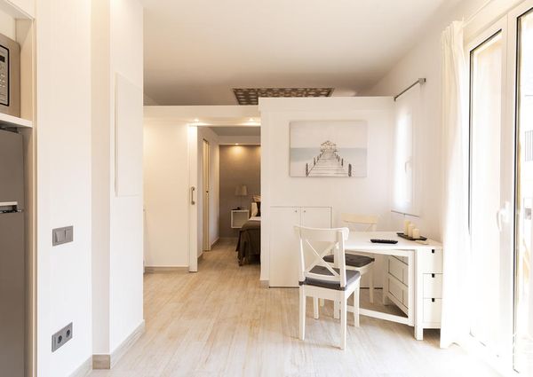 Stylish One Bedroom Apartment next to Barceloneta beach