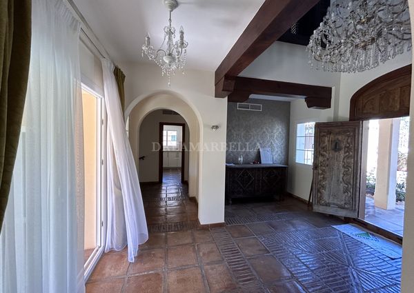Villa in Marbella Este