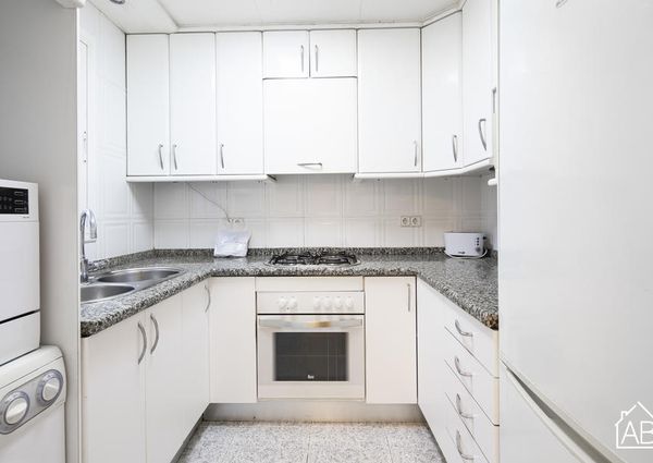 Chic Two-Bedroom Apartment in Artistic and Cosmpolitan Raval Quarter
