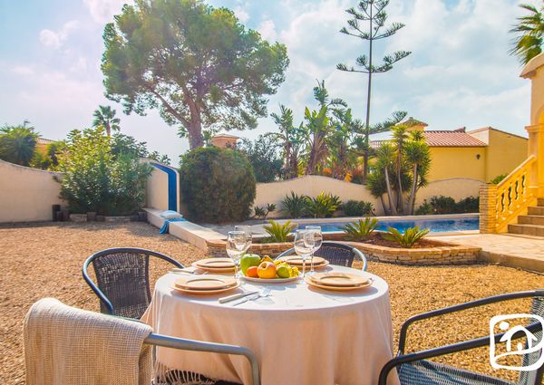 Rent villa SARA