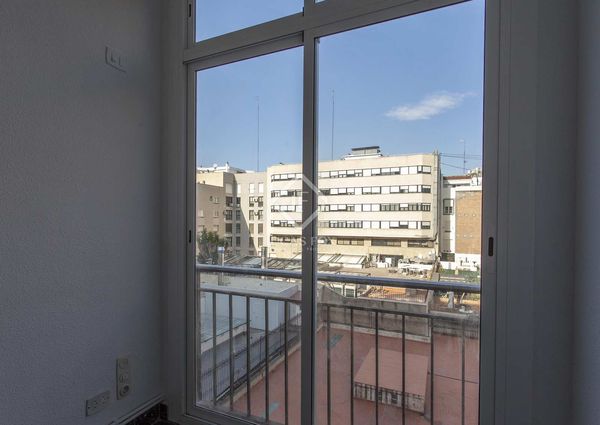 Fantastic newly renovated apartment for rent in Gran Vía Marqués del Turia, Valencia