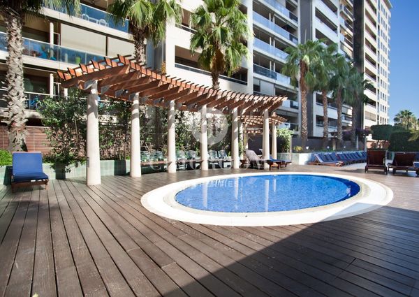 Penthouse for rent with sea views in Barcelona Illa del Llac