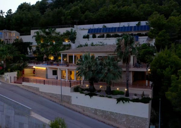 Se vende o alquila chalet en Altea la Vella