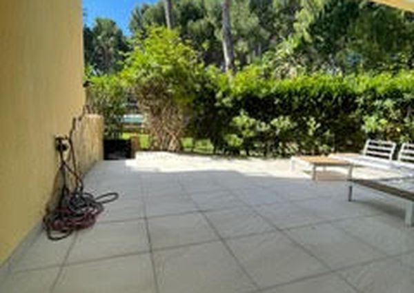 Two bedroom Groundfloor Apartment with nice terrace in nova santa ponsa for rent