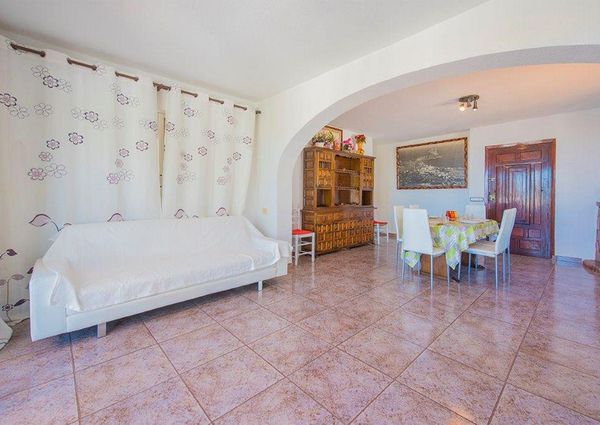 Se alquila para todo el año chalet independiente en Calpe