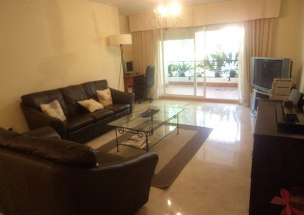 Apartment, Middle Floor in Guadalmina Alta