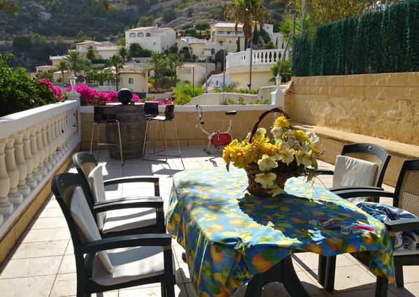 Se alquila para todo el año chalet en El Poble Nou de Benitachell