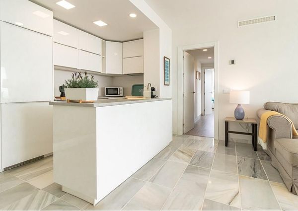 Rent a lovely apartment in front of the sea! Marbella!
