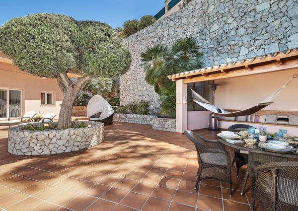 Frontline sea view Villa in Santa Ponsa to rent