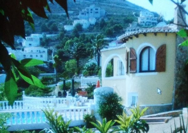 Se alquila para todo el año chalet en El Poble Nou de Benitachell