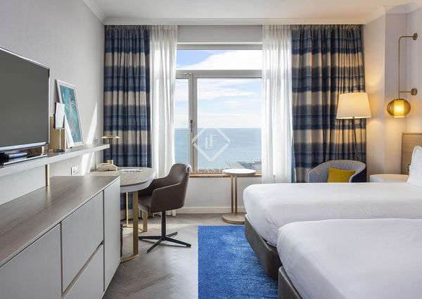 Luxury 2-bedroom executive panorama suite with views for rent in Diagonal Mar, Barcelona