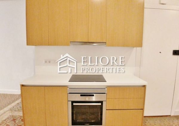 Renovated Apartment For Sale in el Gotic Barcelona 1 bed/ 1 bath