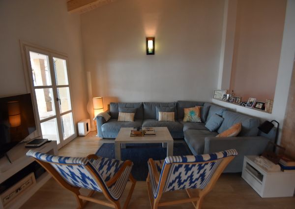 Seafront apartment in Ses Covetes