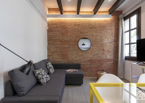 Wonderful two-bedroom apartment with balcony in Eixample