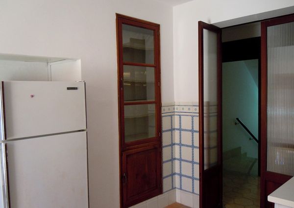 Furnished apartment with terrace and 3 bedrooms, in the center of Porreres