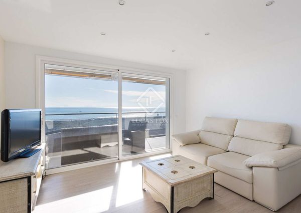 2-bedroom apartment with 15 m² terrace for rent in Gavà Mar, Barcelona