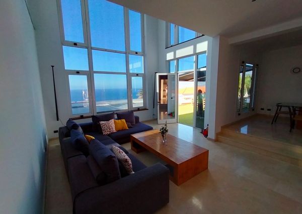 Luxury villa in Radazul Bajo – 0067-03526
