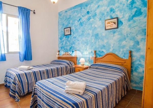 Delightful detached villa with pool and covered exterior kitchen in Frigiliana for winter rental
