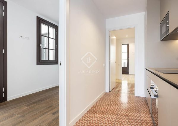 New build 2 Bedroom penthouse with 15m² terrace for rent in El Born, Barcelona