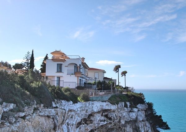 Front line villa with panoramic sea views in Badia Blava