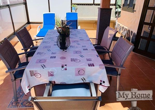 Renovated corner bungalow in central area of Playa del Inglés
