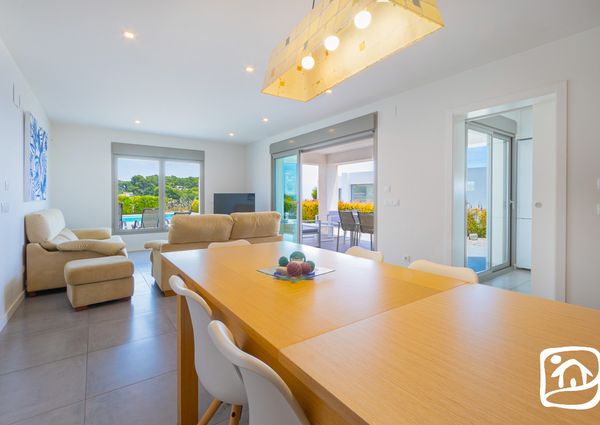 Rent villa PISCIS