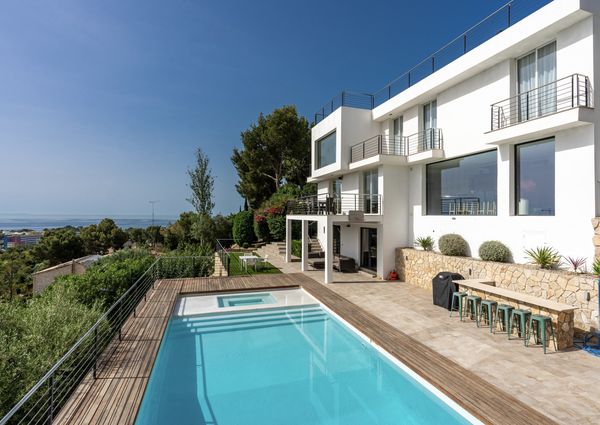 Stunning Villa for rent with five bedrooms in Costa d'en Blanes, Mallorca