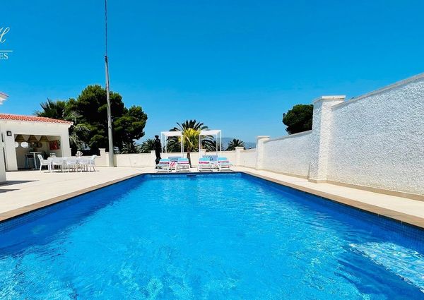 Detached villa for rent in El Albir, Alicante