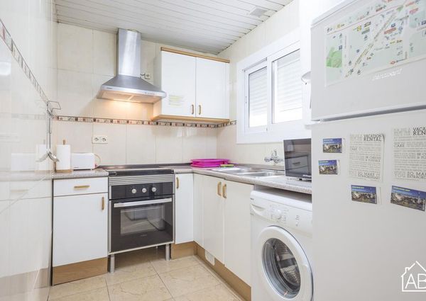 Recently refurbished 4-bedroom apartment for up to 14 people near Sants Station