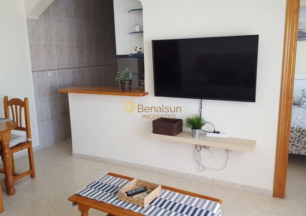 For rent from 1/11/2023-30/6/2024 APARTMENT IN 1ST LINE OF BEACH WITH SEA VIEWS IN BENALMÁDENA.-