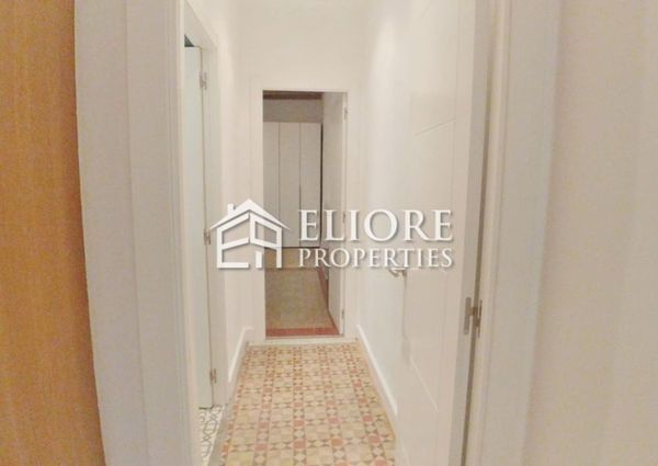 Renovated Apartment For Sale in el Gotic Barcelona 1 bed/ 1 bath