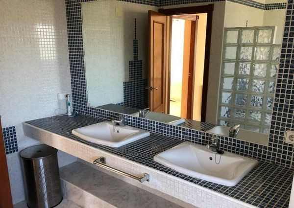 Villa For Long Term Rental In la Nucia
