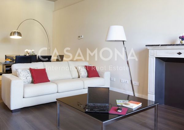 Modern Luxury Apartment Minutes from Port Vell and the Beach