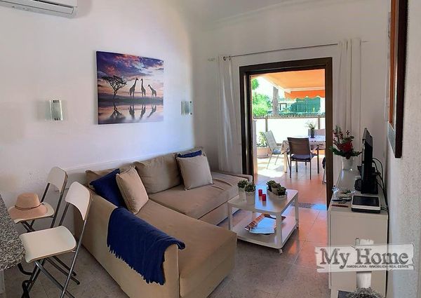 Renovated corner bungalow in central area of Playa del Inglés