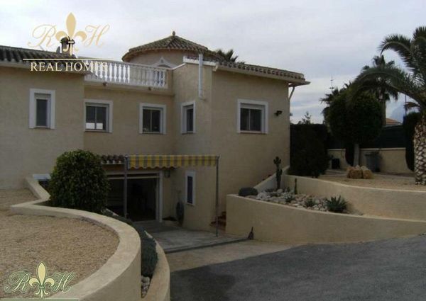 Detached villa for rent in Alfaz del Pi, Alicante (ARABI)