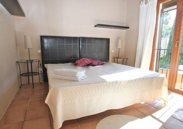 Mediterranean house in santa ponsa to rent