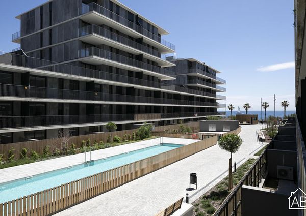 Beautiful 2 Bedroom Apartment with a Balcony and Communal Swimming Pool