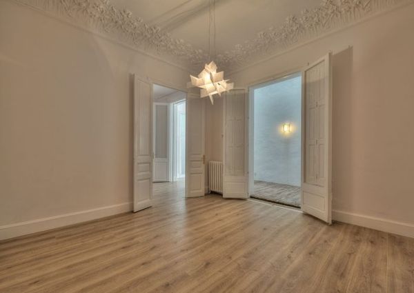 Luxury renovated apartment in Eixample