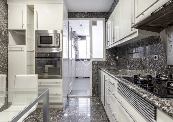 Functional 3-bedroom apartment for rent in Les Corts, Barcelona