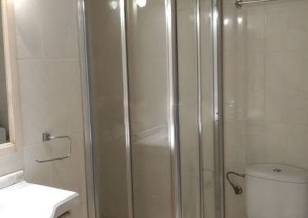 Three bedroom sea view apartment in Illetas for rent