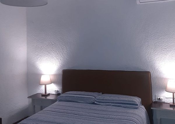 Se alquila para todo el año chalet independiente en Jávea