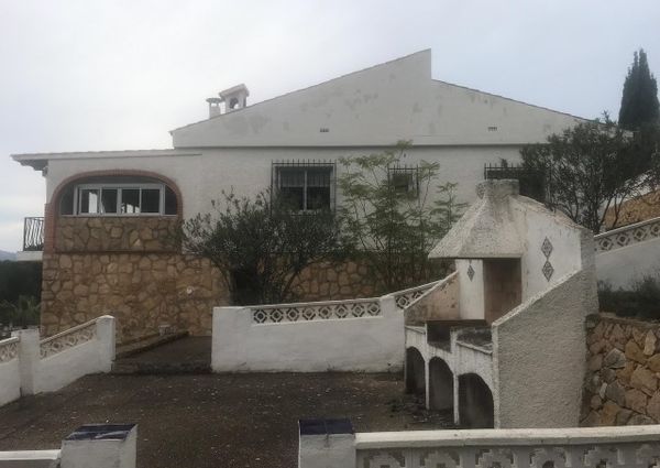 Detached Villa For Long Term Rental in Alfaz Del Pi