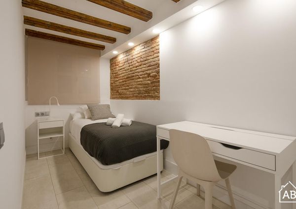 Bright Modern and Trendy Two Bedroom Apartment in the heart of Barcelona