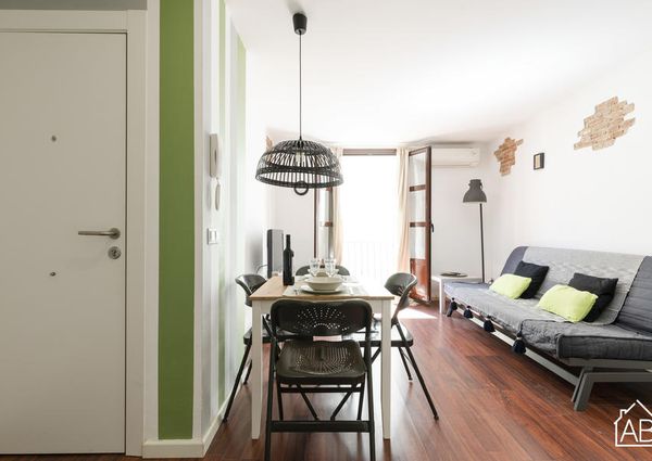 Cosy and Contemporary One-Bedroom Apartment with Private Terrace in El Raval Neighbourhood